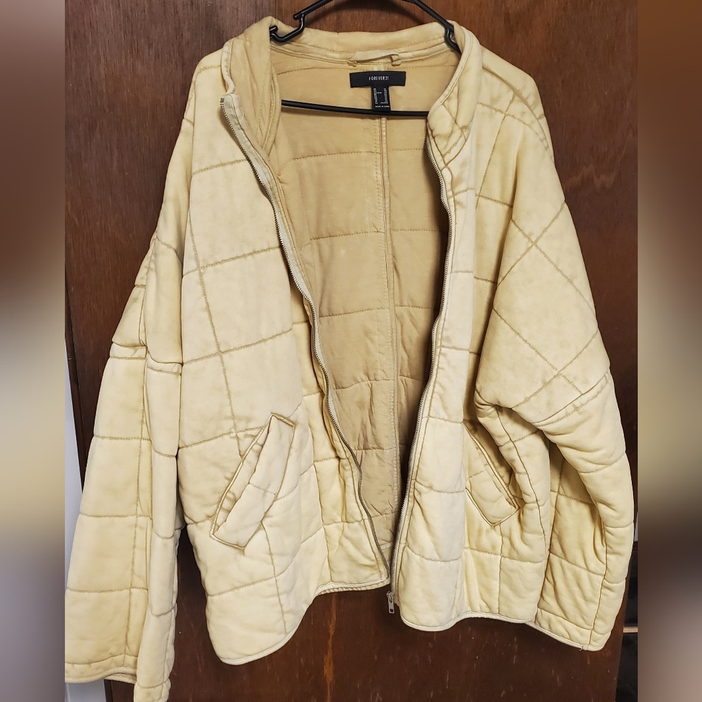 Quilted jacked - Cream - tags removed but never worn